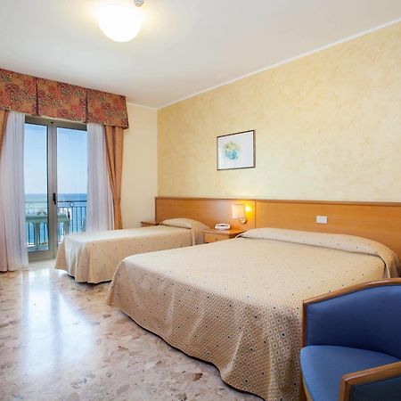 Hotel La Tonnara Amantea Bagian luar foto