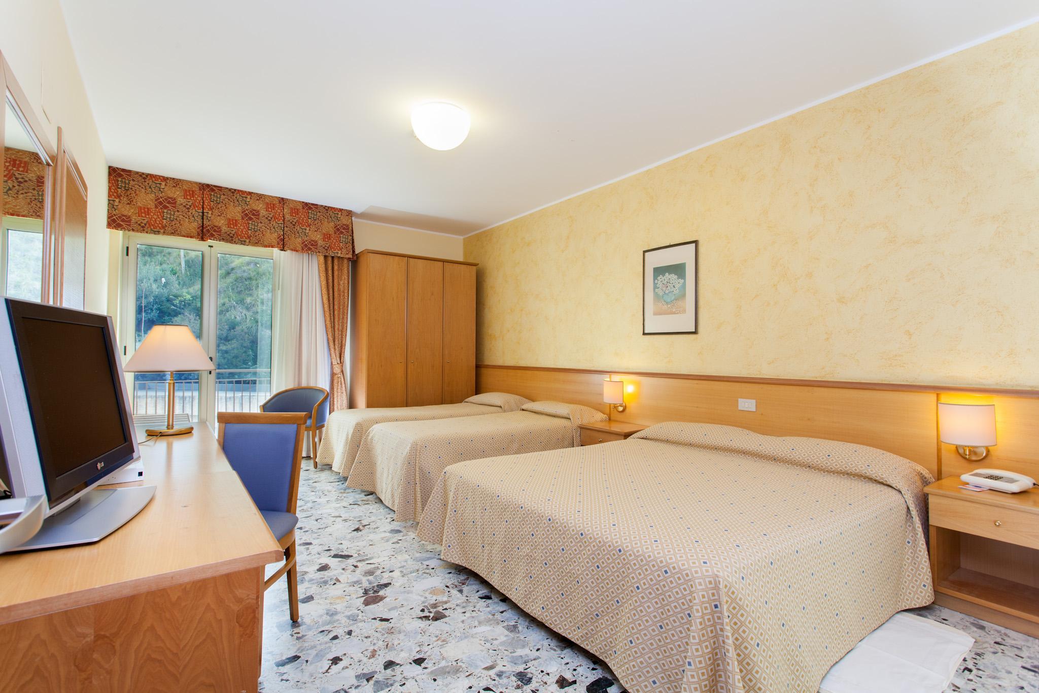Hotel La Tonnara Amantea Bagian luar foto