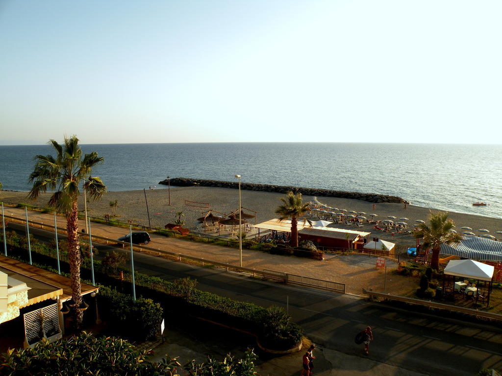 Hotel La Tonnara Amantea Bagian luar foto